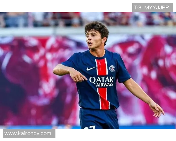 若昂内维斯的足球之路与未来展望：从青训到职业生涯的精彩历程